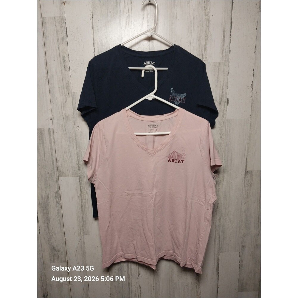 Lot Of 2 XL Ariat V Neck Tees